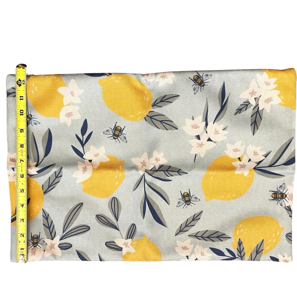 Lumbar Throw Pillow Cover Lemon and Bee Pattern - Picture 3 of 6
